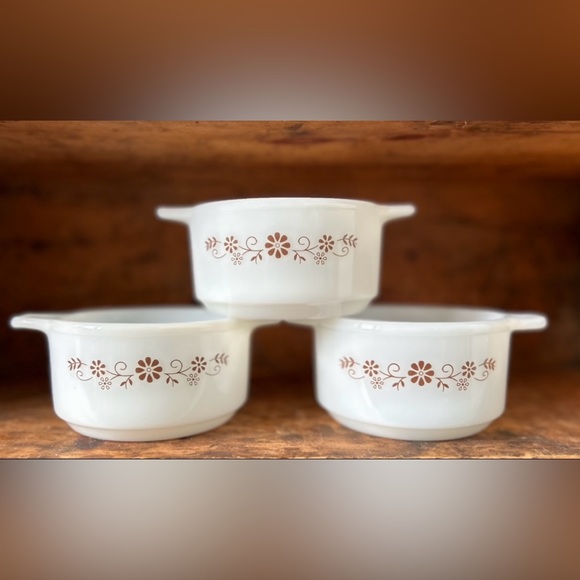 Vintage Pyr-o-Rey 10 ounce Mini Casserole Dishes set of 3 🤎🤍🤎 - Picture 7 of 13
